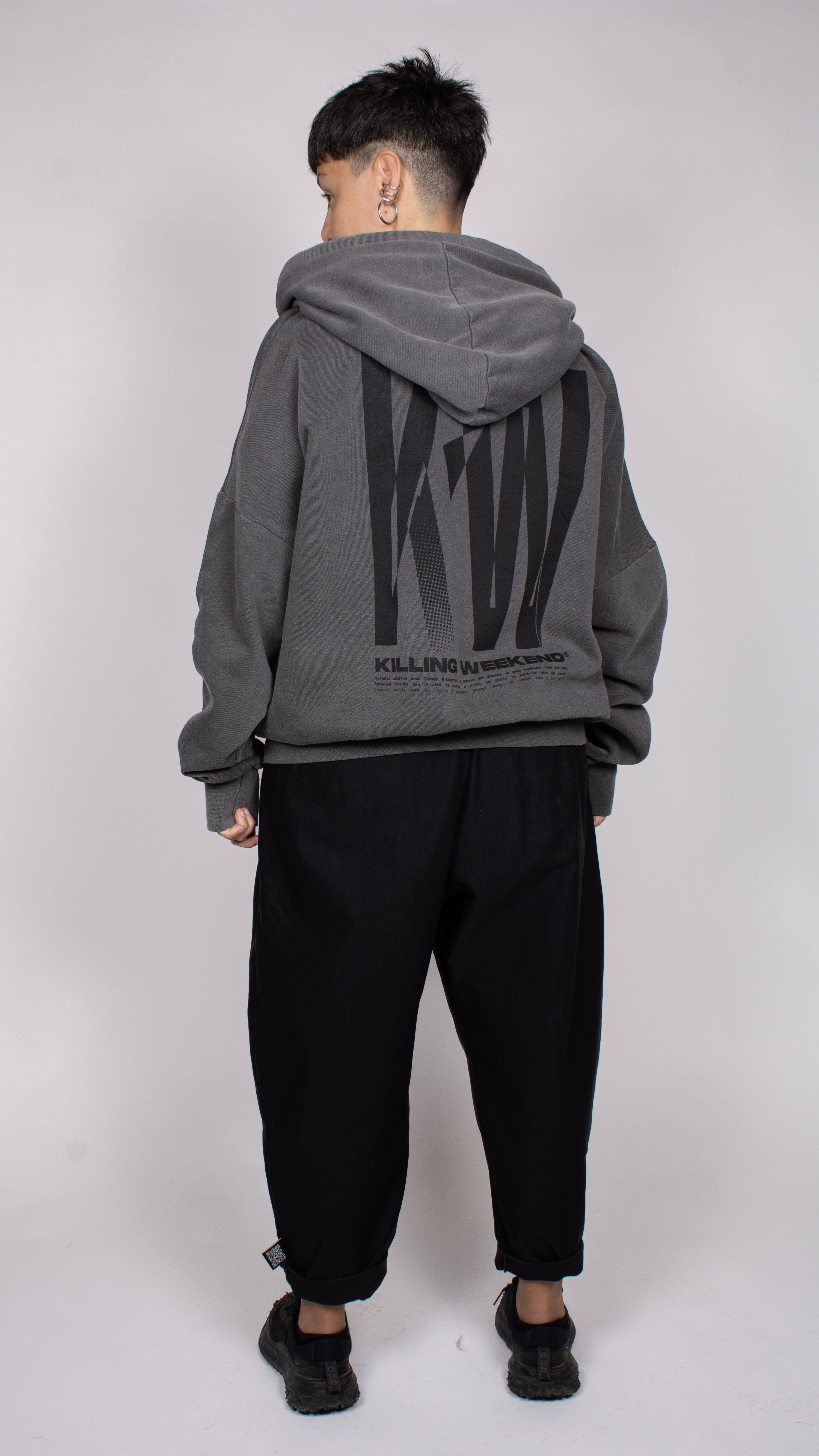 SUDADERA CON CAPUCHA ANTRACITA