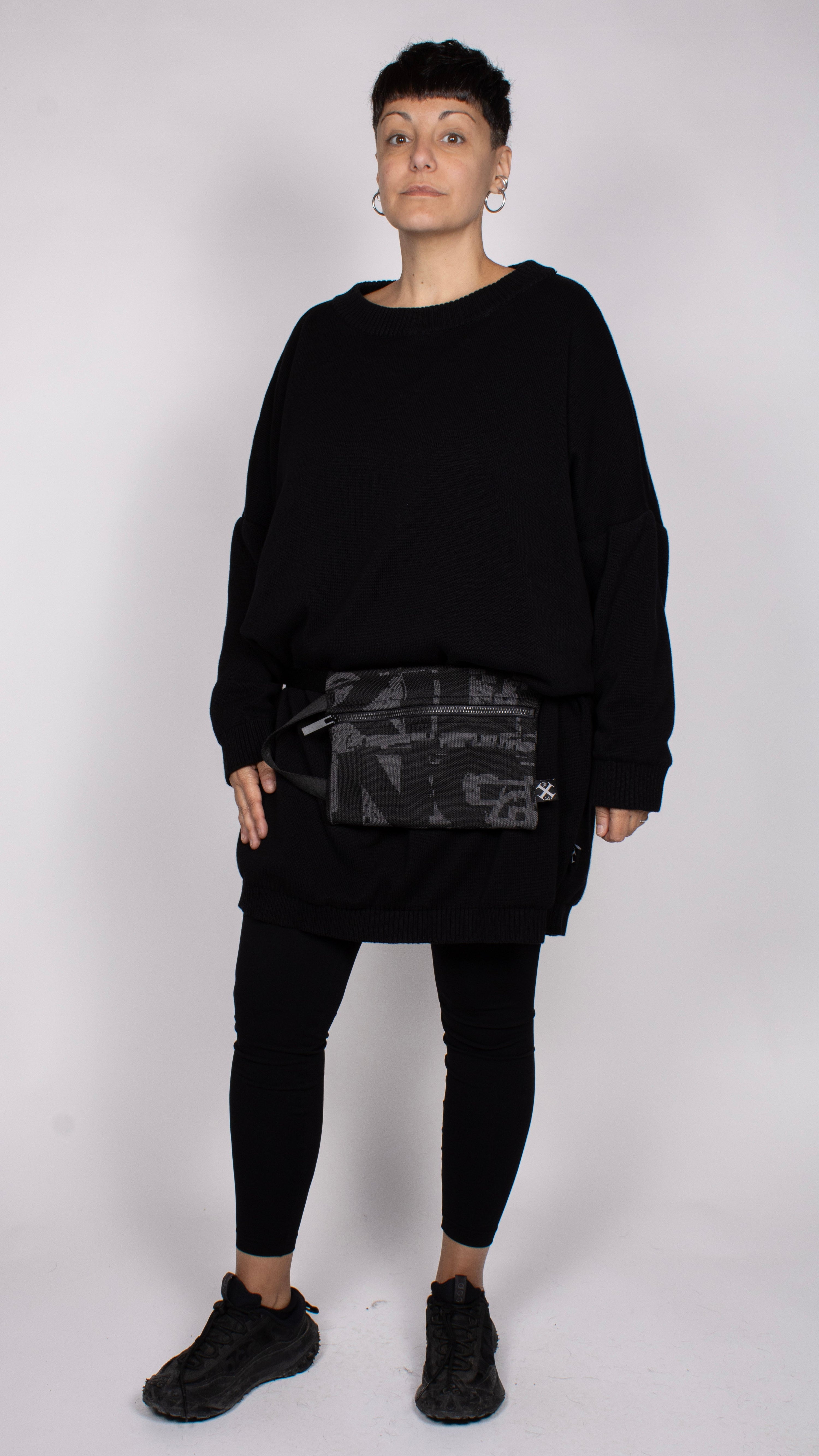 RIÑONERA TEJIDO KNIT GRIS