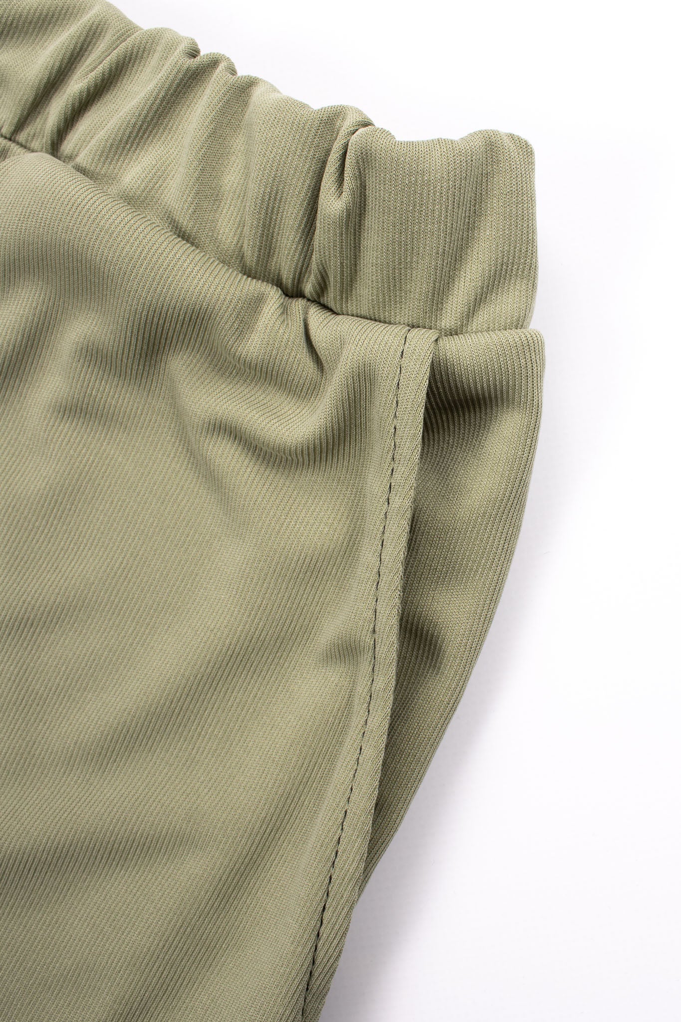 GREEN MODAL SHORTS