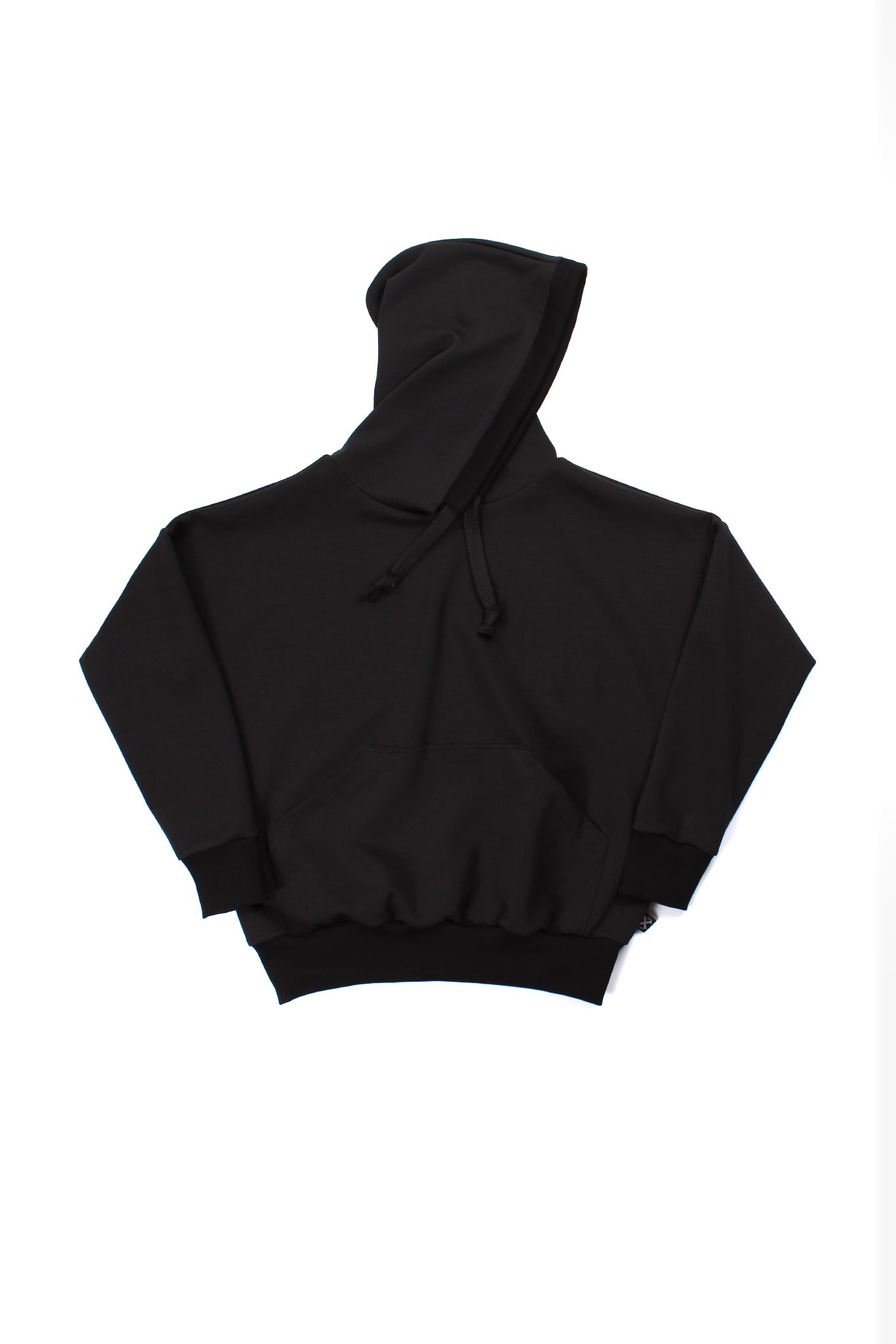 SUDADERA OVERSIZE NEGRA CON CAPUCHA