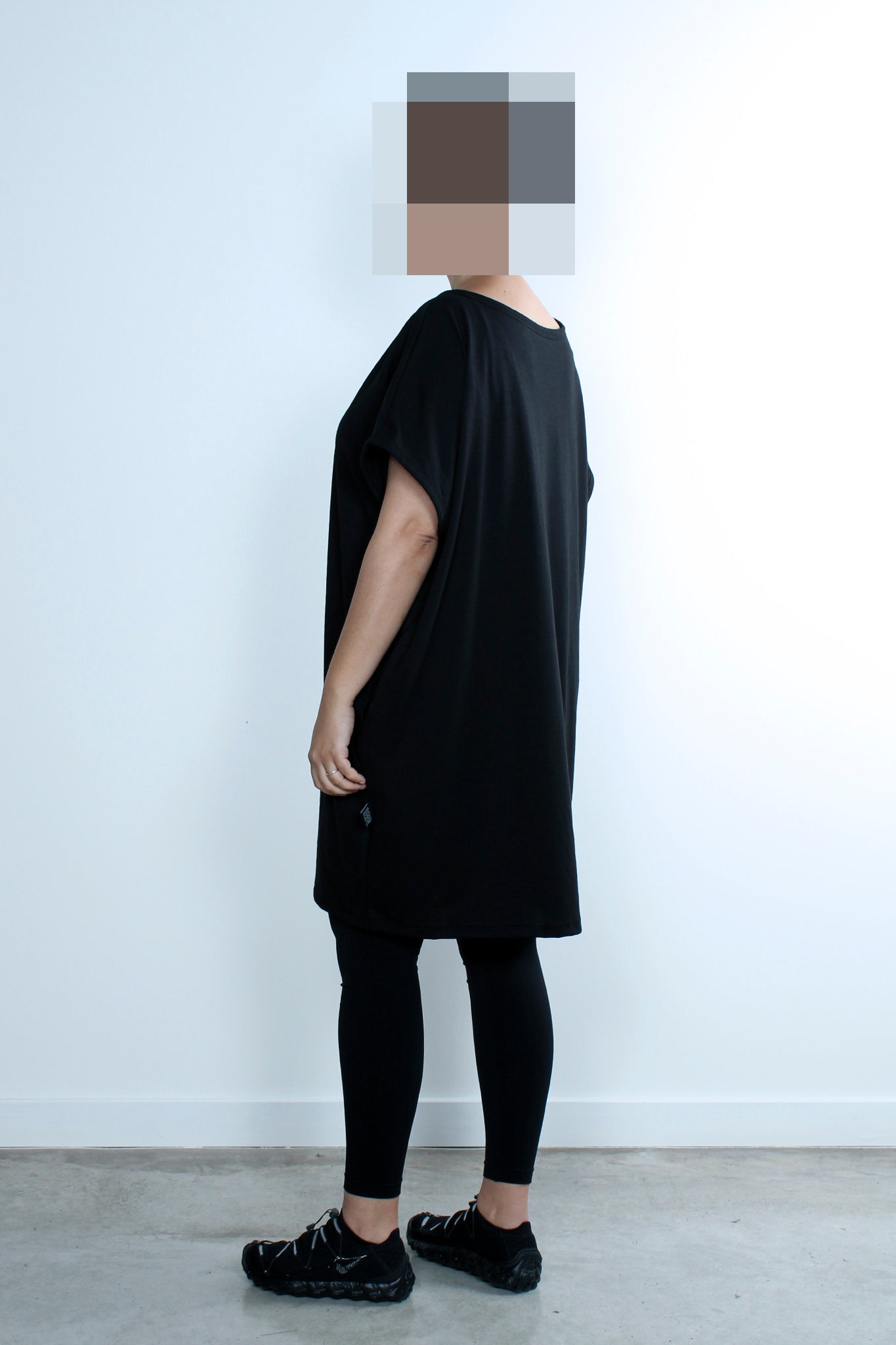 VESTIT OVERSIZE NEGRE