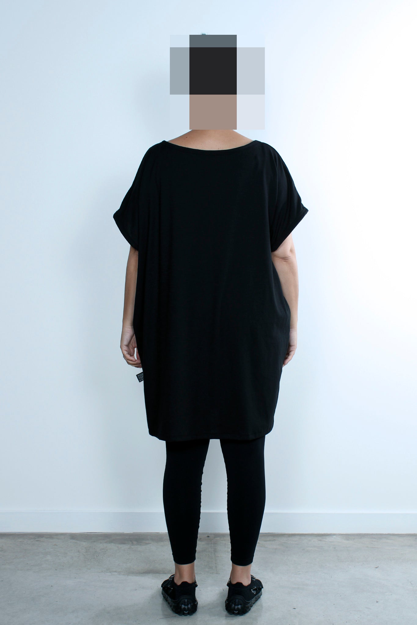 VESTIT OVERSIZE NEGRE